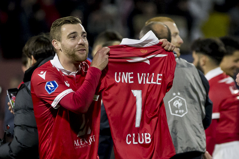 Lire la suite à propos de l’article Clément Bassin « La carte de la fidélité » …