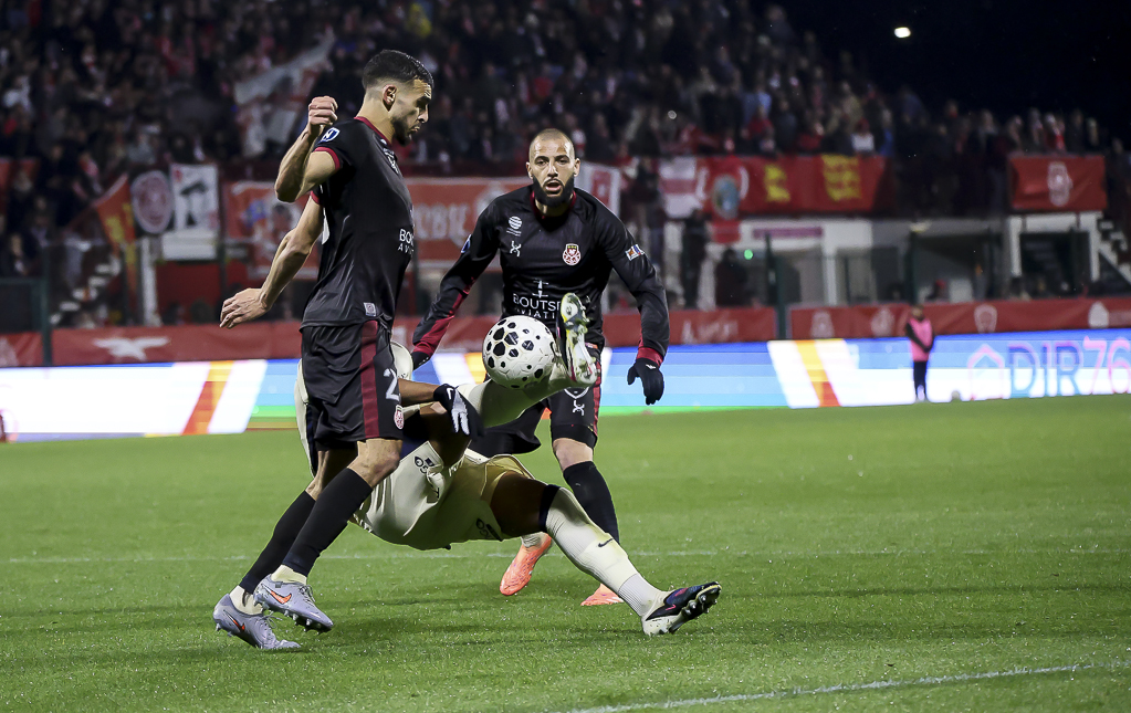 Lire la suite à propos de l’article FC Rouen – SM Caen : 1 – 1 …