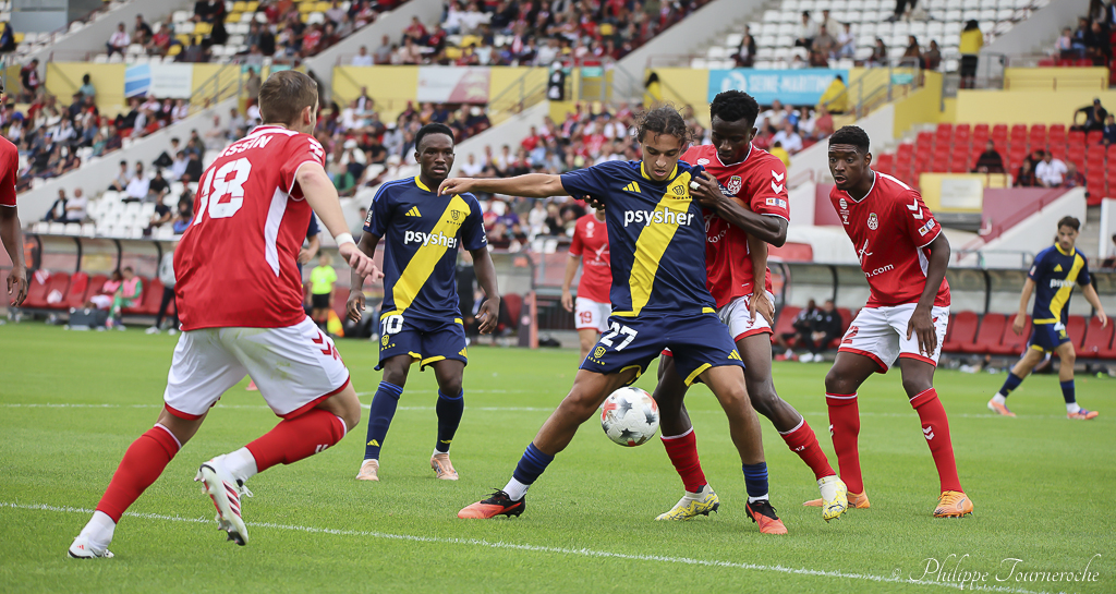 Lire la suite à propos de l’article FC Rouen – SC Aubagne Bel-Air : 1 – 0 …